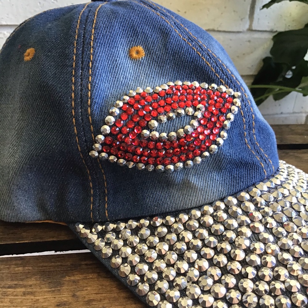 Magid Hats Distressed Blinged Lips Baseball Hat - Picture 3 of 11